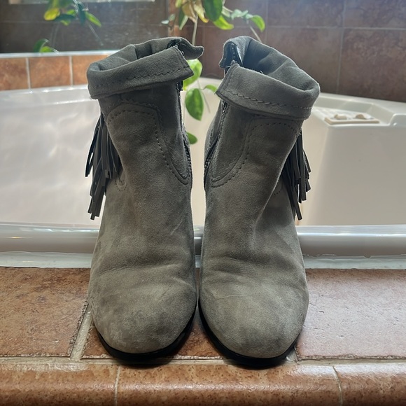 Sam Edelman silver suede boots with tassel fringe. - Picture 2 of 4